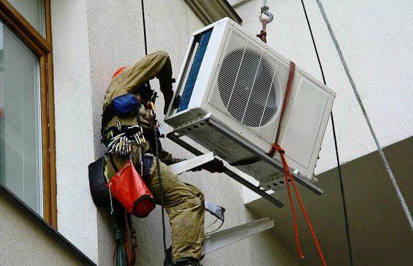 Монтаж кондиционеров с альпинистом